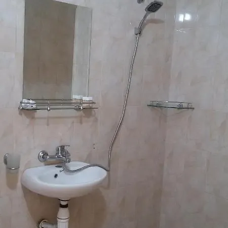 къща лазов